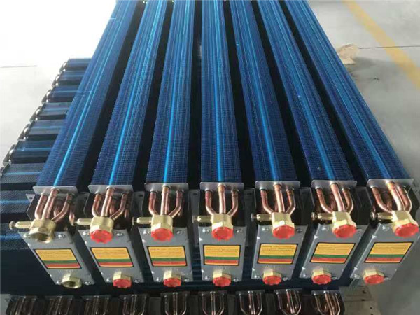 風(fēng)機(jī)盤管半成品